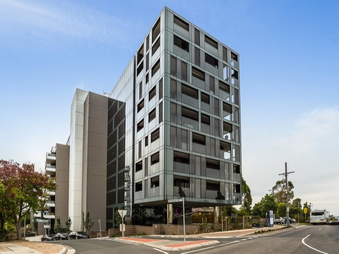 406 5 Sovereign Point Court Doncaster 3108