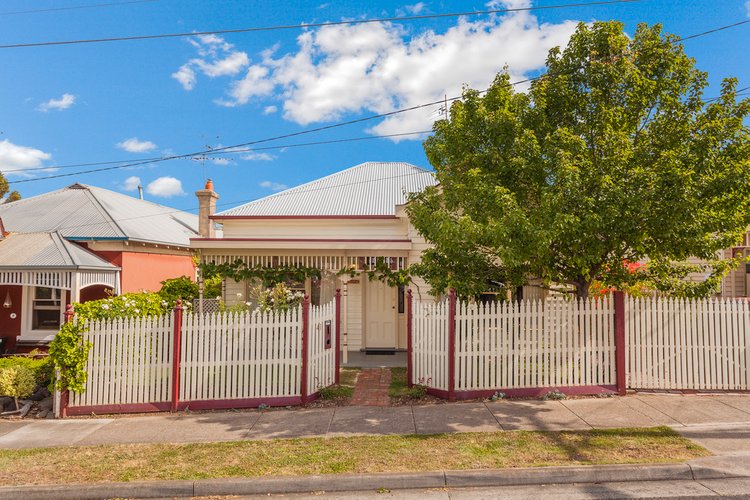 41 Fairview Avenue, Newtown