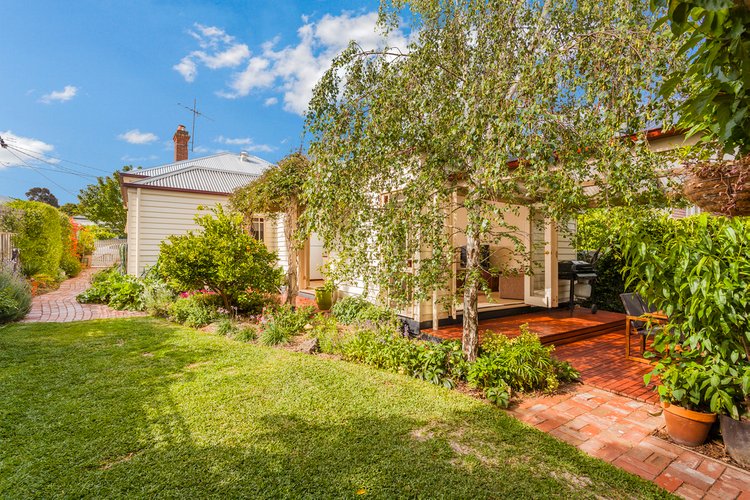 41 Fairview Avenue, Newtown