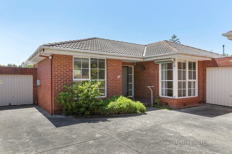 4/1 Howard Street Glen Iris 3146