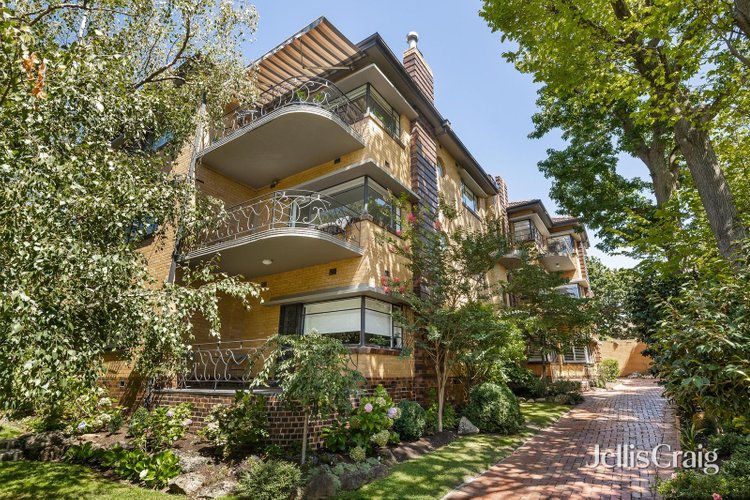 4 1 Lansell Road Toorak 3142
