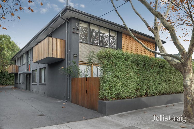 4 1 Rothesay Avenue Elwood 3184
