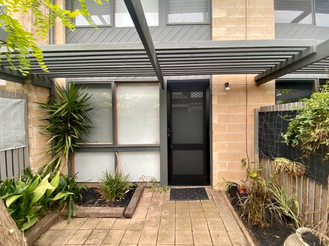 4/1 Sutherland Street Geelong 3220
