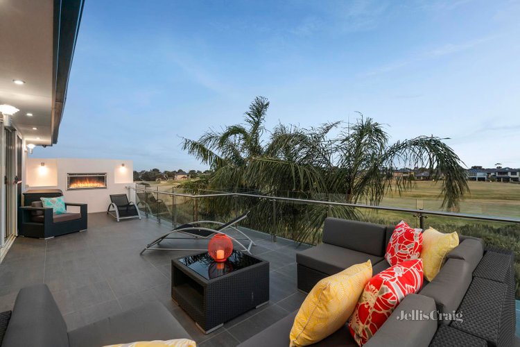 41 Vaucluse Boulevard Sanctuary Lakes 3030