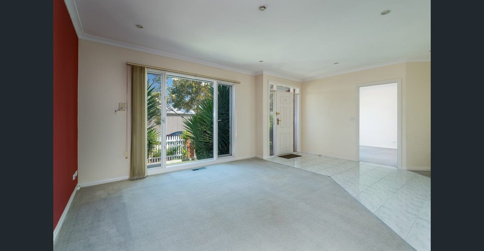 4/10-12 Kinrade Street Hughesdale 3165