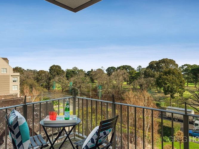 410 23 Queens Road Melbourne 3004