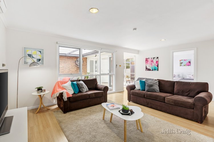 4/107 Surrey Road Blackburn North 3130