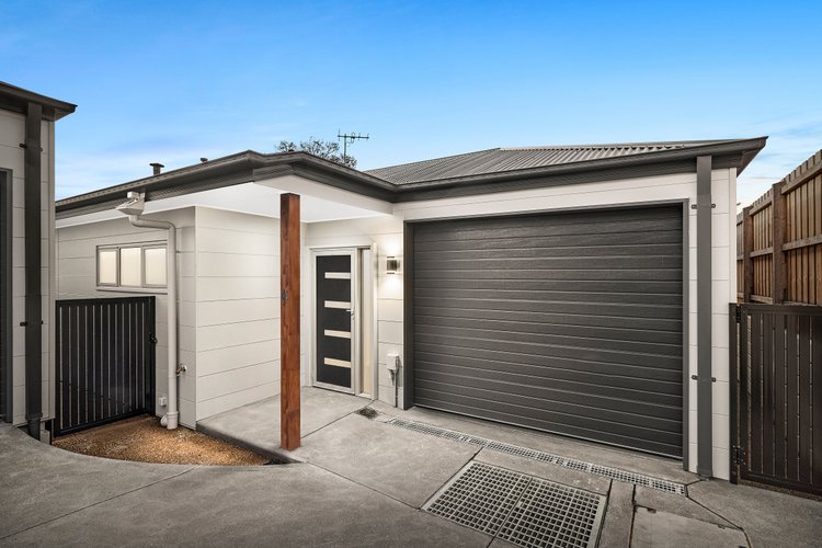 4 11 Caroline Street  Kilsyth 3137