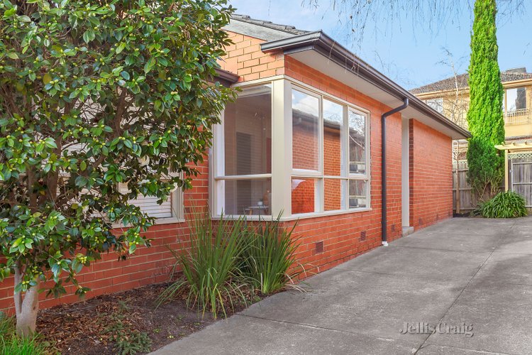 4/11 Main Street Blackburn 3130