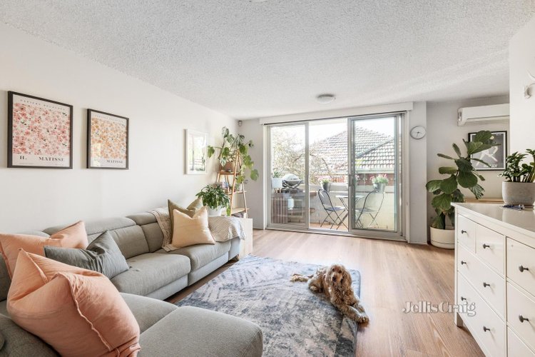 4 110 Caroline Street South Yarra 3141