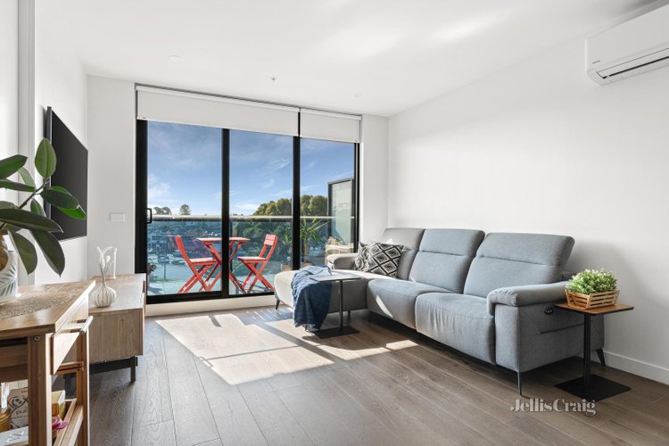 411 1228 Nepean Highway Cheltenham 3192