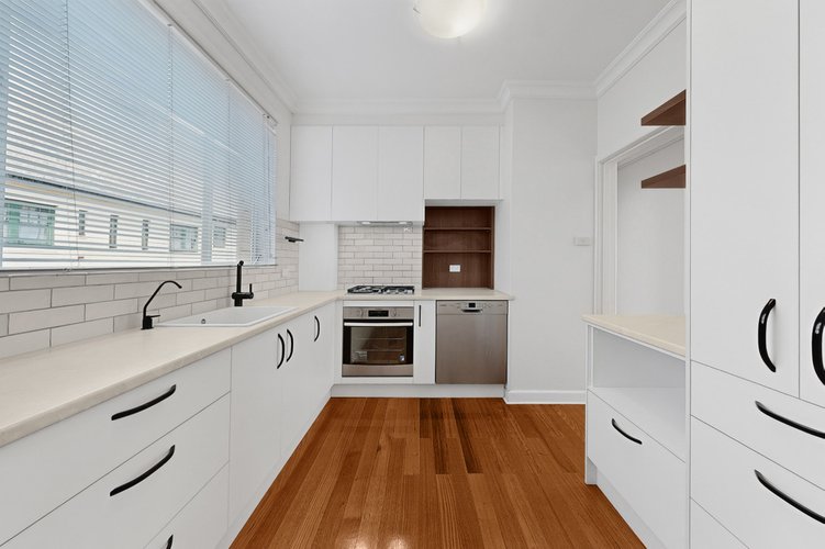 4/11A Milton Street Elwood 3184