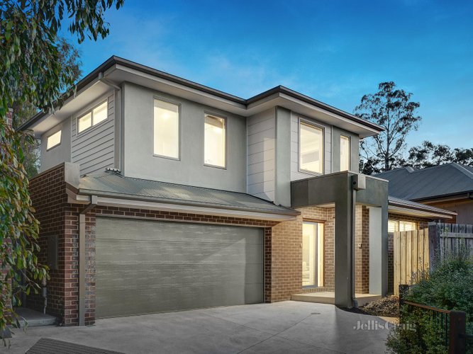 4 1252 Main Road Eltham 3095