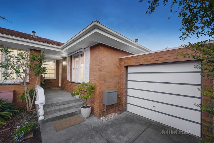 4/14 Lorne Parade Mont Albert 3127