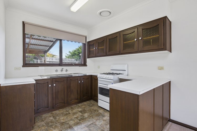 4/145 Roslyn Road, Belmont