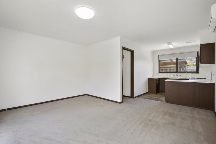 4/145 Roslyn Road, Belmont