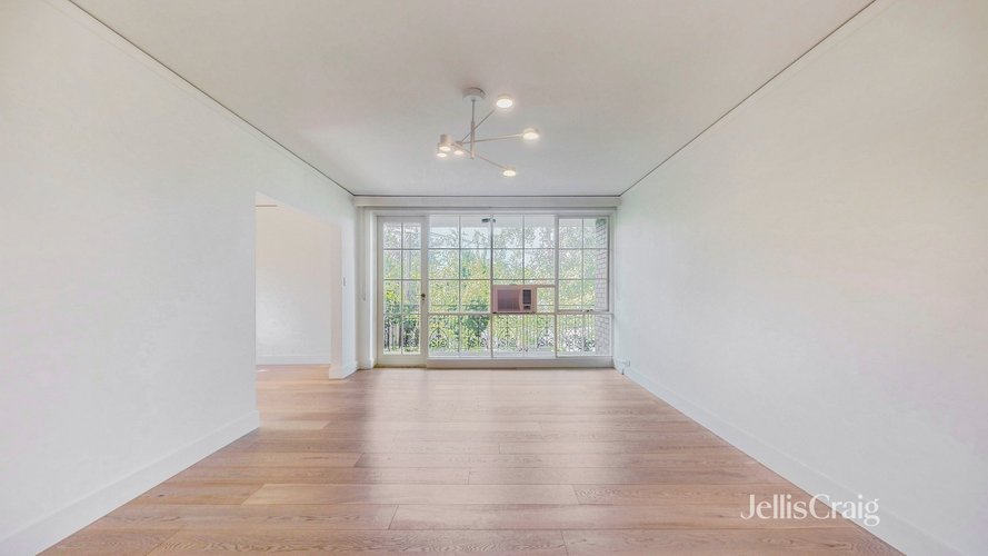 4/16 Tintern Avenue Toorak 3142