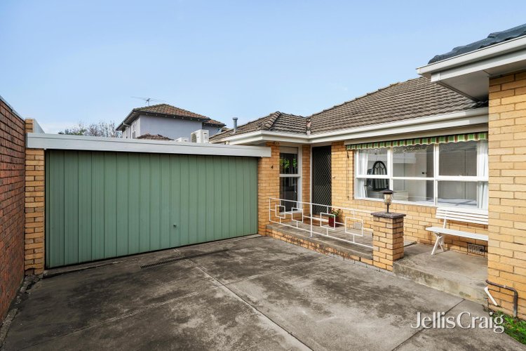 4 16 Woodlands Avenue Kew East 3102