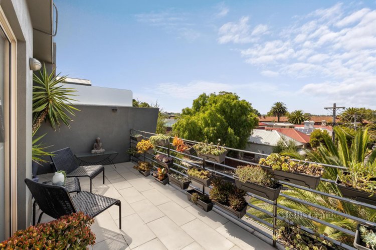 4 17 Martin Street St Kilda 3182