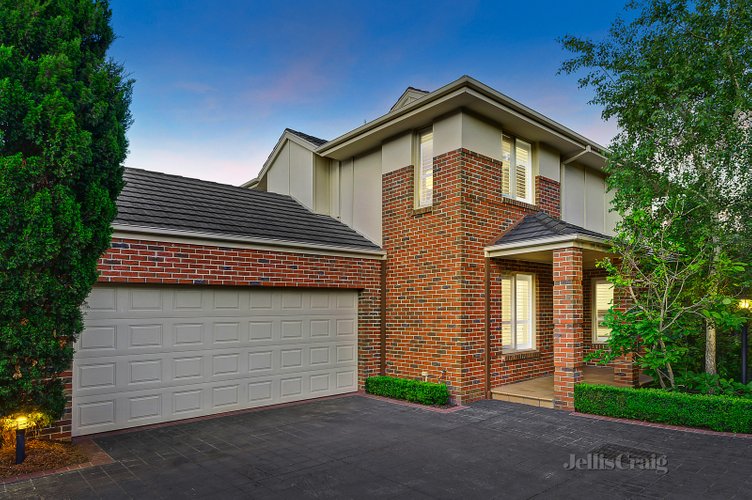 4/17 Peate Avenue Glen Iris 3146