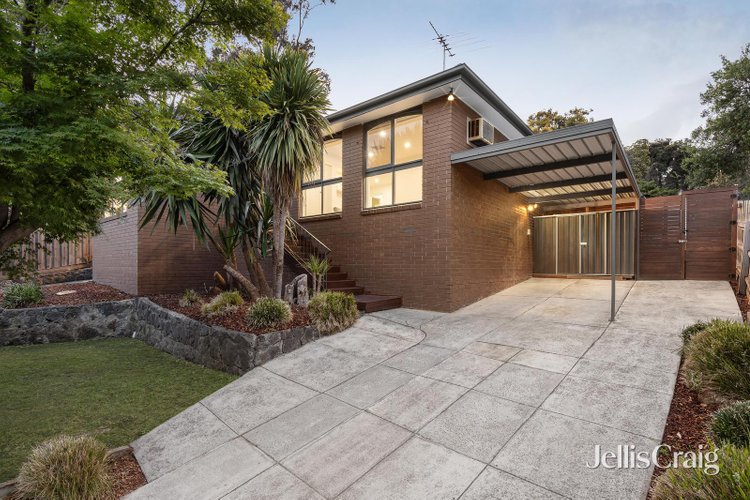 42 Avandina Crescent Greensborough 3088