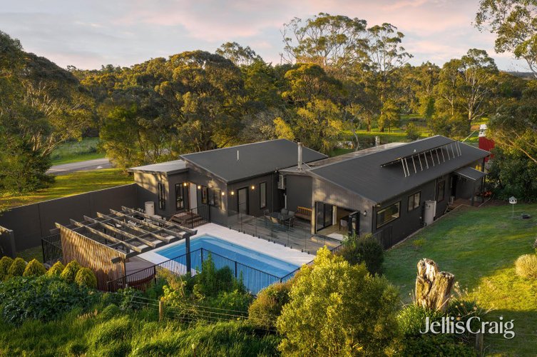 42 Bell Avenue  Mount Helen 3350