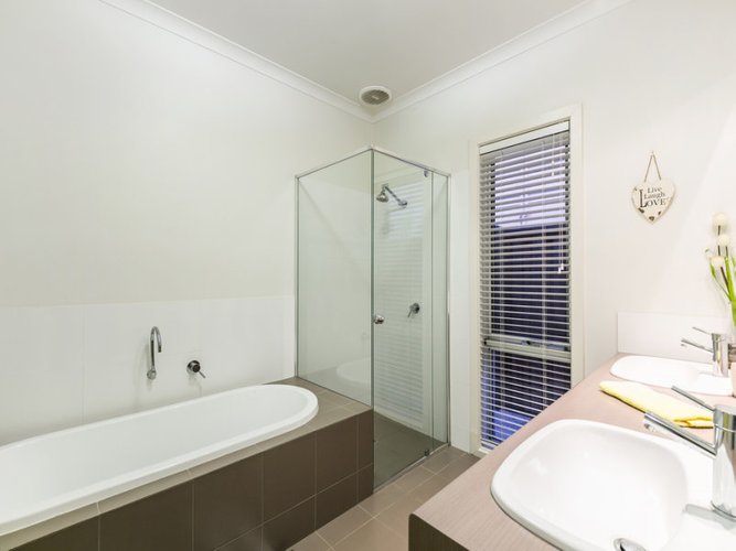 42 Centreside Drive, Torquay