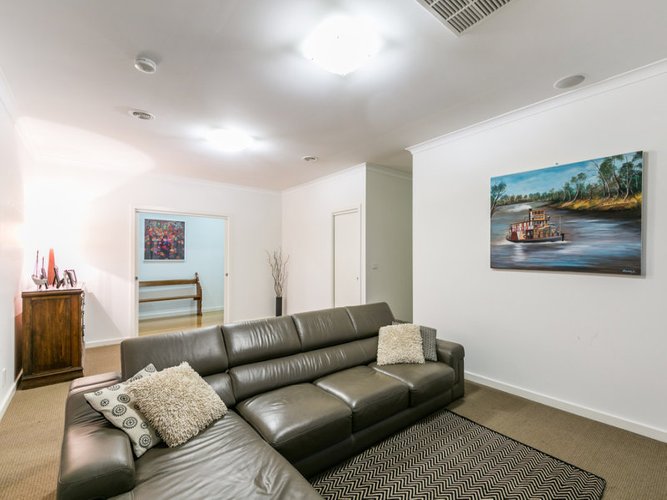 42 Centreside Drive, Torquay