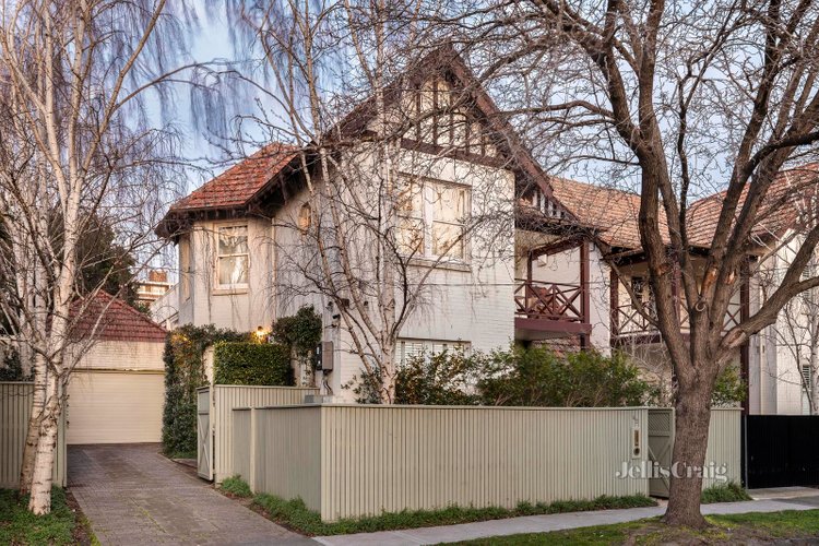 4 2 Como Avenue South Yarra 3141