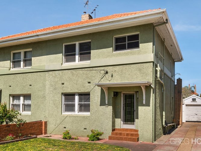 42 Crichton Avenue Port Melbourne 3207
