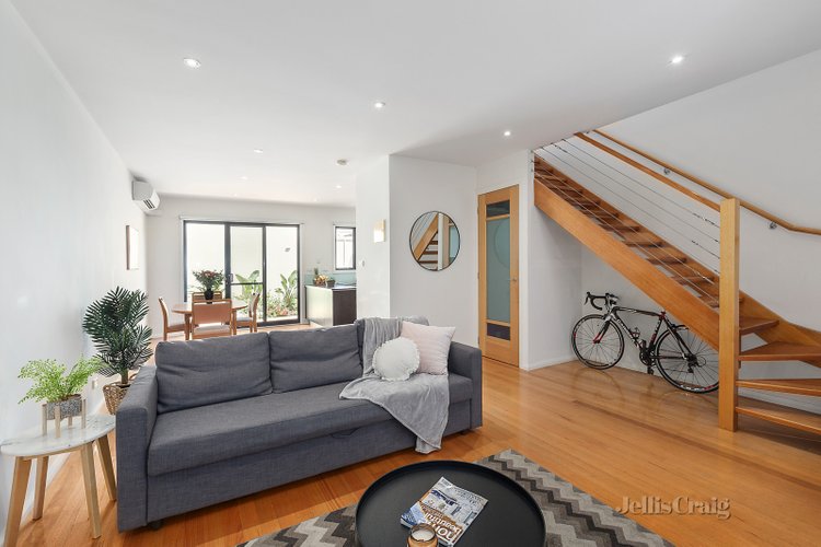 4/2 Davies Street Brunswick 3056