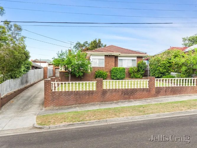 42 Elwers Street Watsonia North 3087