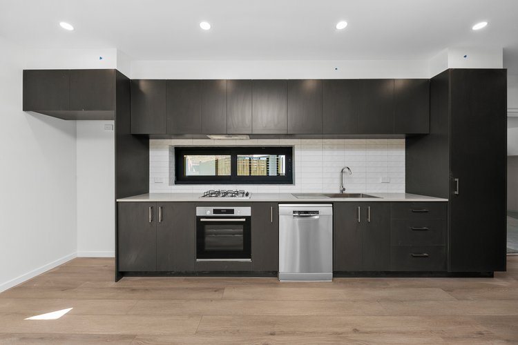 4/2 Howard Court Clayton 3168