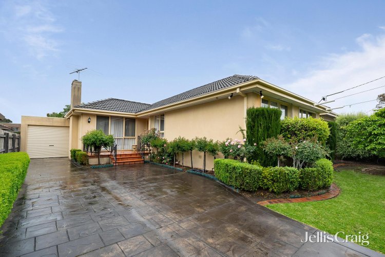 42 Joan Crescent Burwood East 3151