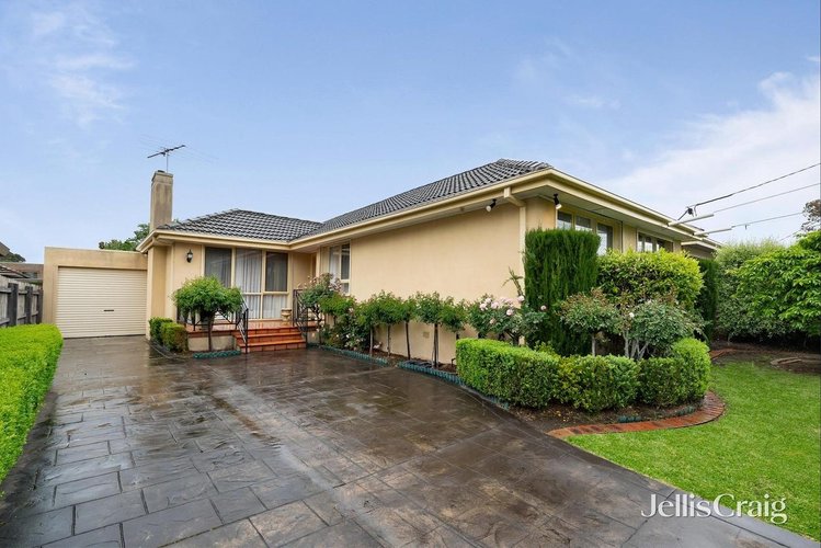 42 Joan Crescent Burwood East 3151