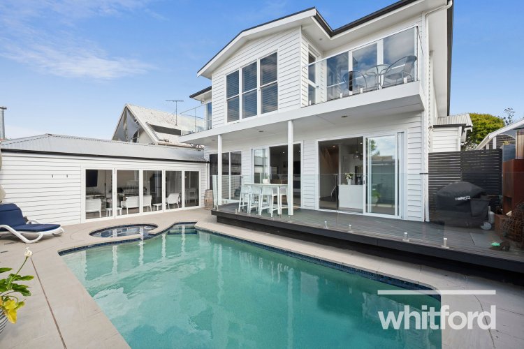 42 Laurel Bank Parade, Newtown