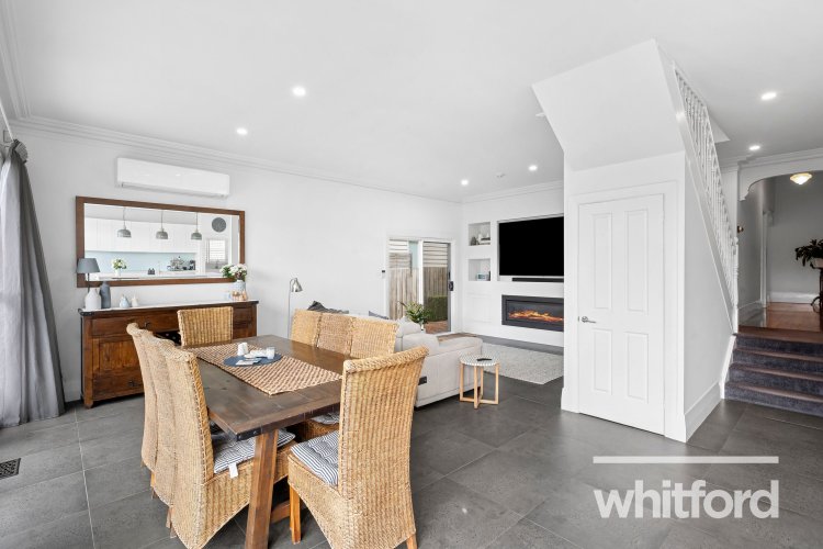 42 Laurel Bank Parade, Newtown