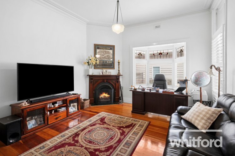 42 Laurel Bank Parade, Newtown