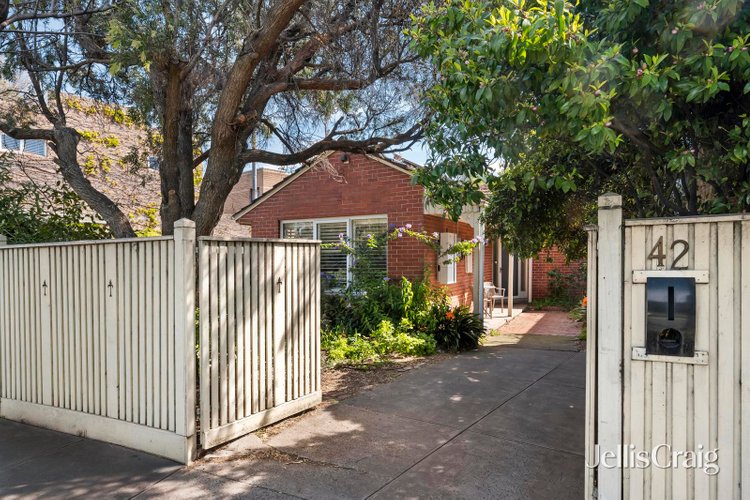 42 Loyola Grove Richmond 3121