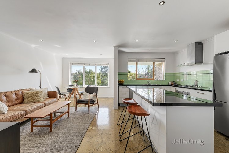 4/2 Lucy Street Gardenvale 3185