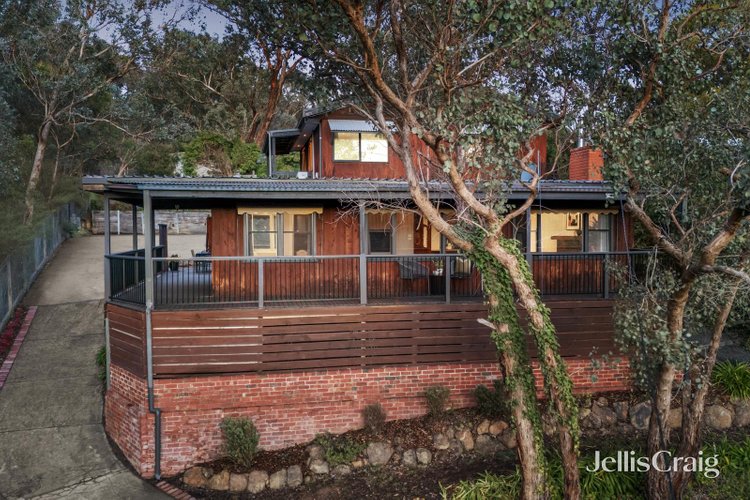 42 Lynnbrae Avenue Hurstbridge 3099