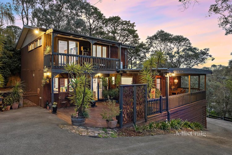 42 Lynnbrae Avenue Hurstbridge 3099
