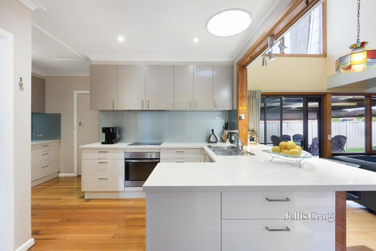 42 Margate Crescent Glen Waverley 3150