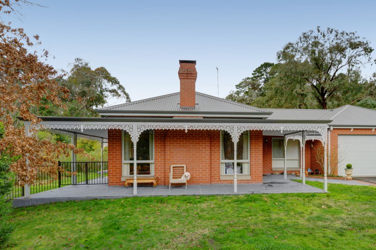 42 Maroong Drive Research 3095