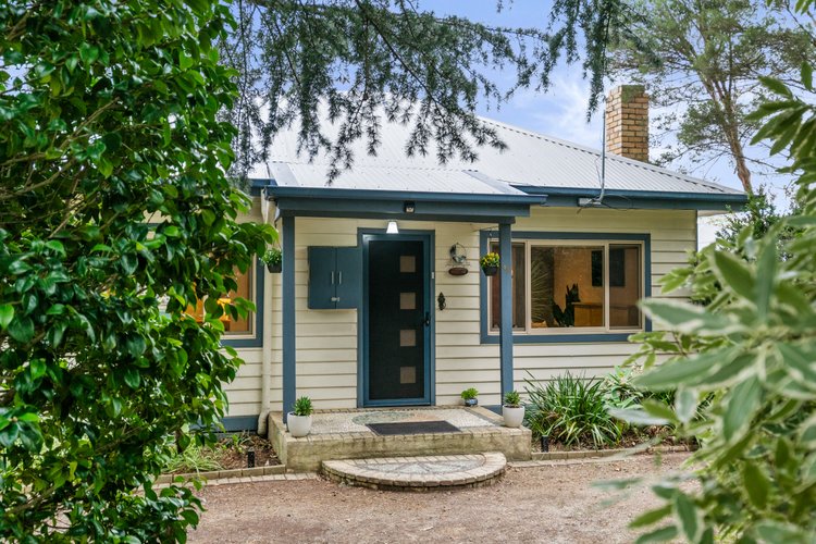 42 Mcdonald Crescent Boronia 3155