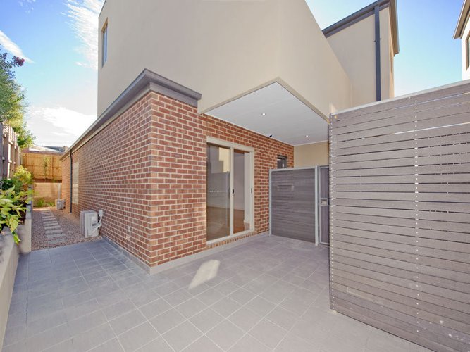 4 2 Minna Street Blackburn 3130
