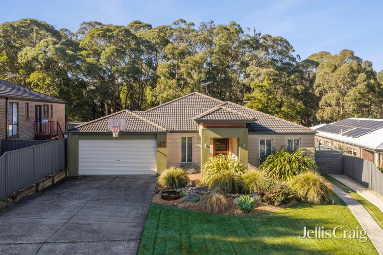 42 Oakbank Drive Mount Helen 3350