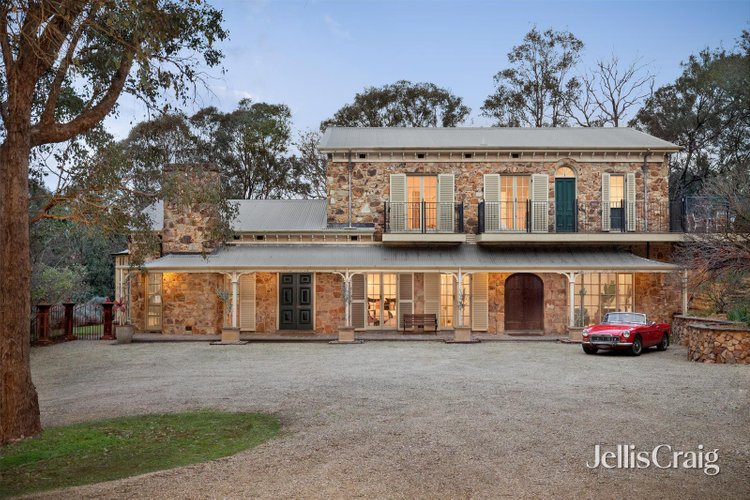 42 Valley Road Wattle Glen 3096