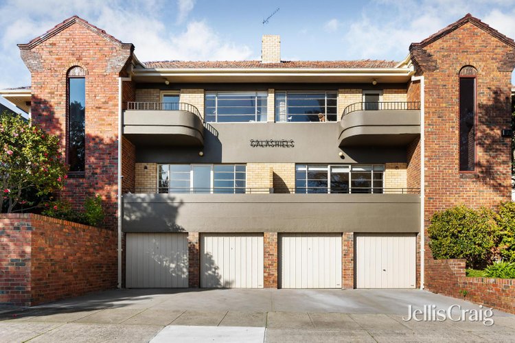 4 2 Vista Grove Toorak 3142