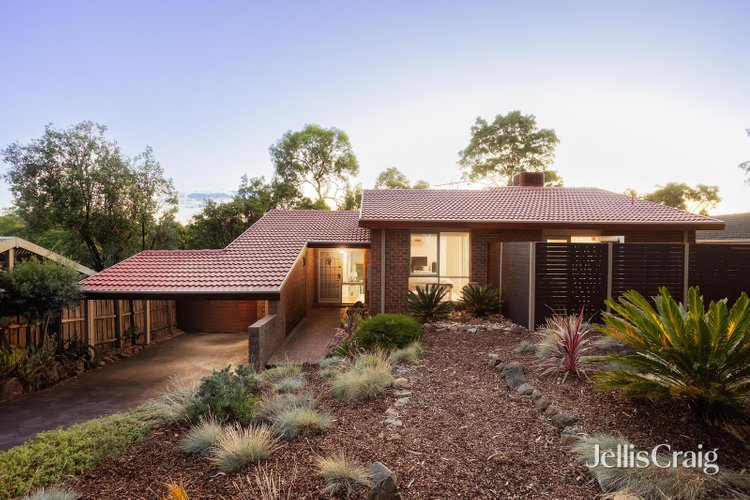 42 Wycliffe Crescent Eltham 3095